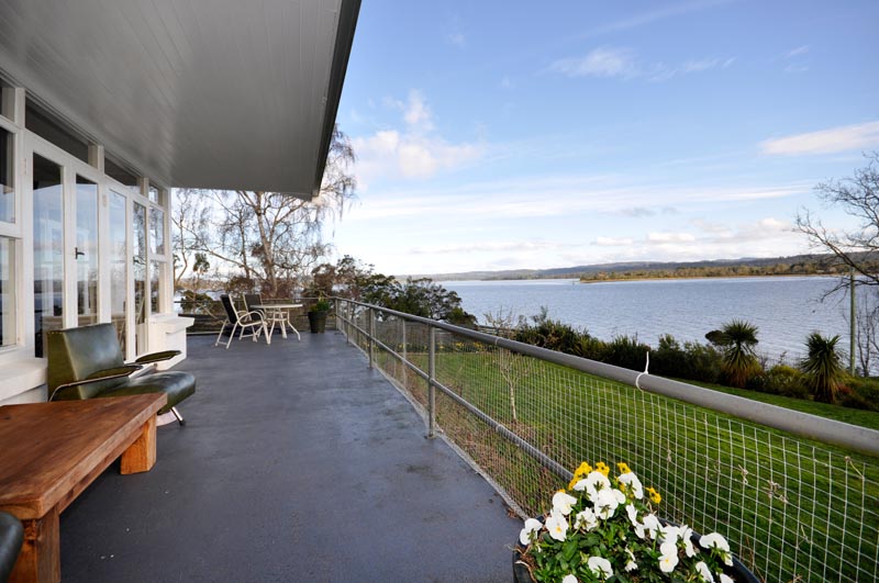Your Own Waterside Retreat Picture 1