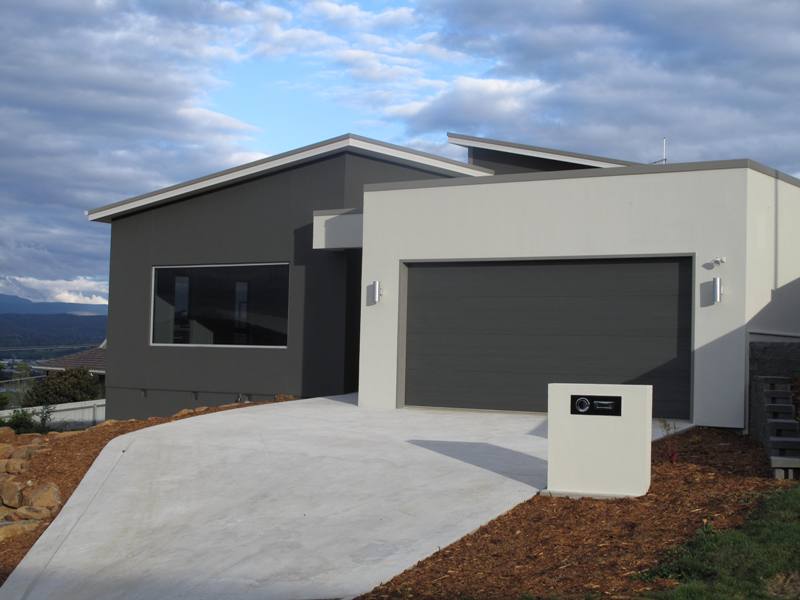 CHIC CAREFREE LIVING WITH AWESOME VIEWS Picture 1