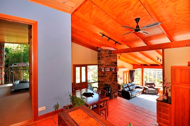 Tranquil Bush Setting. Picture 3