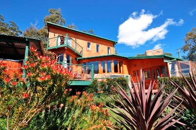 Tranquil Bush Setting. Picture