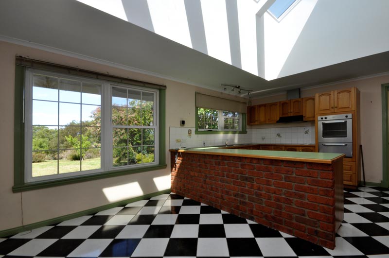 Spacious Serenity with Charm and Warmth Picture 3