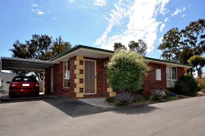 Lovely Unit In Great Location Picture Lovely Unit In Great Location Picture