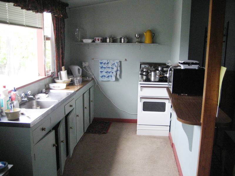 Quiet Street In The West Picture 2