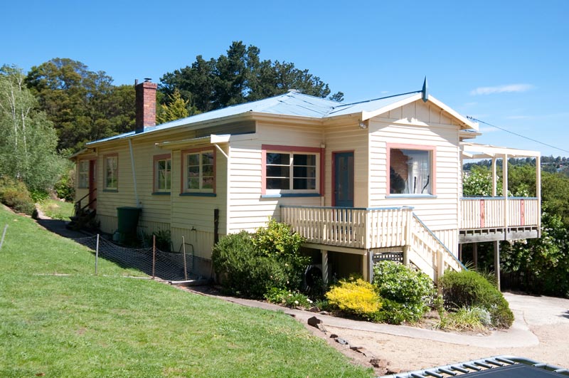 Quietly Tucked Away In South Picture 1