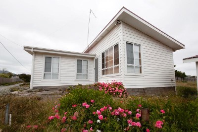 Holiday Home At Low Heat Picture Holiday Home At Low Heat Picture