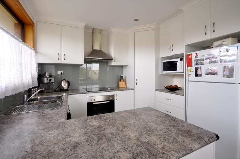 Low Maintenance Home In A Family Location Picture 2