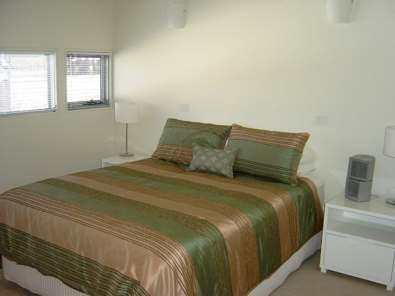 Stunning 2 Bedroom Apartment Picture 3