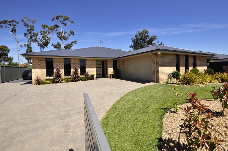 WHAT A SURPRISE PACKET Picture 1