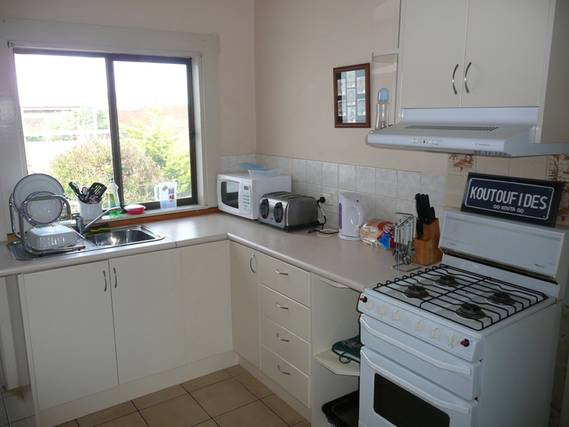 Great First Home Or Investment. Picture 3