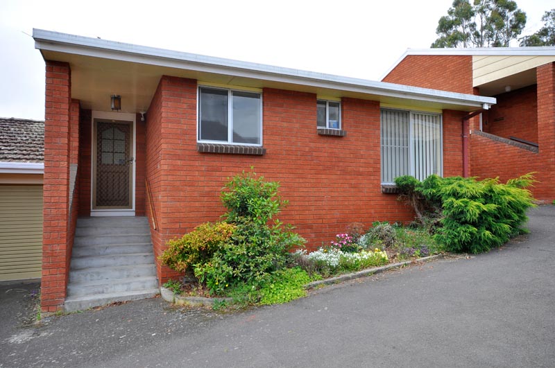 Excellent Unit in West. Picture 1