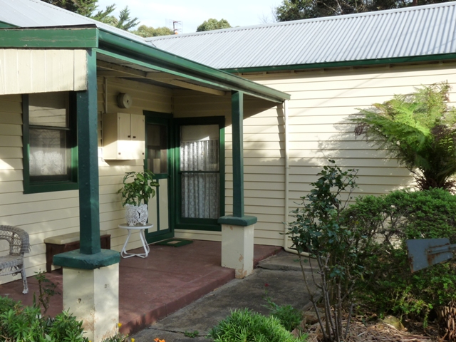 Country Cottage Picture 3