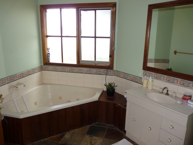 Sensational Rural Retreat Picture 3