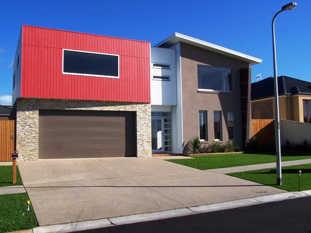 Contemporary Double Storey Home! Picture 1
