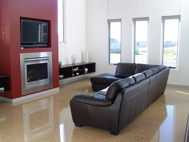 Contemporary Double Storey Home! Picture 3