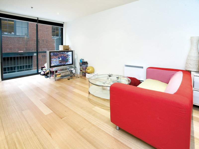 16 Liverpool St: Superb City Living Awaits! L/B Picture 2