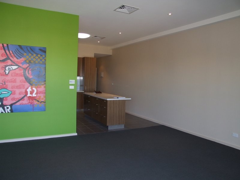 5 North St, 1st floor: Modern And Delightful! Picture 1