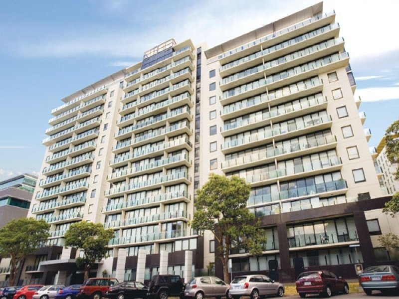 Capri 6th floor, 38 Bank St: Ideal Location! Picture 3