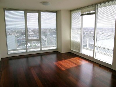 Centurion 17th floor, 83 Whiteman St: Outstanding Location! Picture Centurion 17th floor, 83 Whiteman St: Outstanding Location! Picture