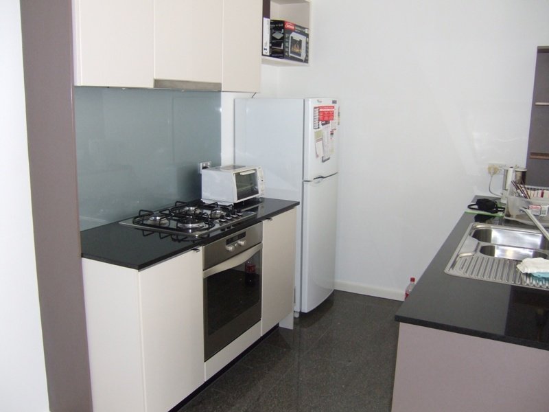 City Tower 33rd floor FULLY FURNISHED, 183 City Rd: This One Ticks All The Boxes! Picture 1