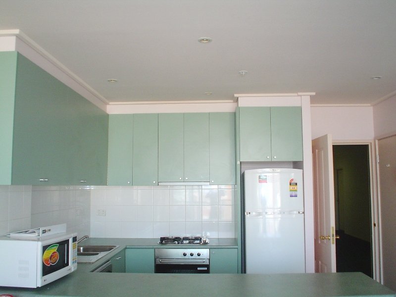 Dockside Tower, FURNISHED: Terrific Central Location! Picture 1