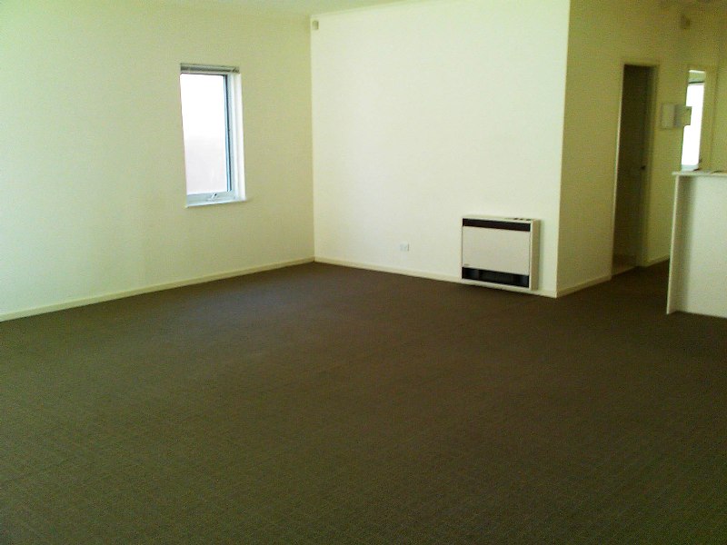 Lygon Gardens Ground floor, 1066 Lygon St: Its All About Location! L/B Picture 2