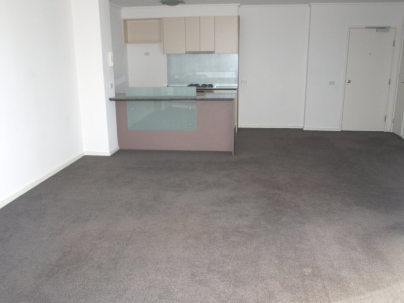 Melbourne Tower 13th floor, 173 City Rd: Functional Style! Picture 2