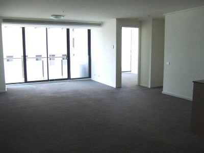 Melbourne Tower 13th floor, 173 City Rd: Well Presented! Picture