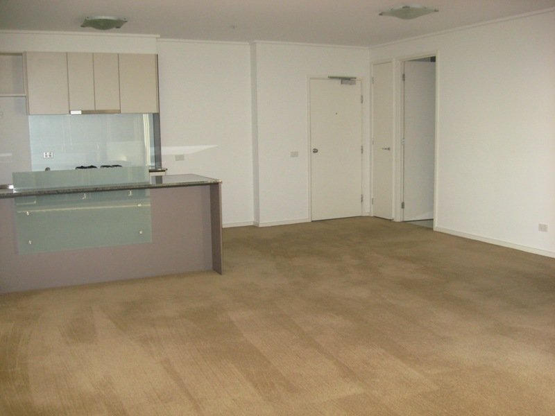 Melbourne Tower 19th floor, 173 City Rd: Central Location! Picture 1