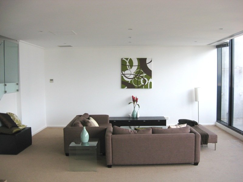 Melbourne Tower 35th floor, 173 City Rd: Outstanding Penthouse Apartment! Picture 3