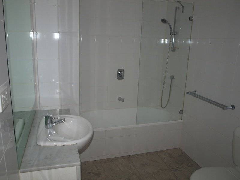 Melbourne Tower 7th floor, 173 City Rd: Wonderful Location! Picture 3