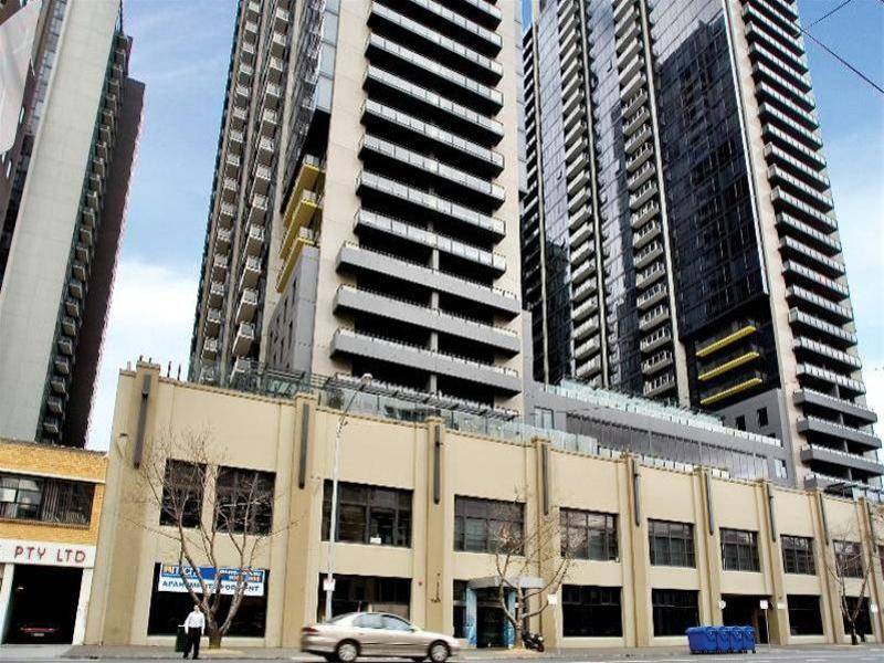 Melbourne Tower FULLY FURNISHED 18th floor, 173 City Rd: MOVE IN BY 15 JAN AND GET A $100 MYER GIFT CARD! Picture 2