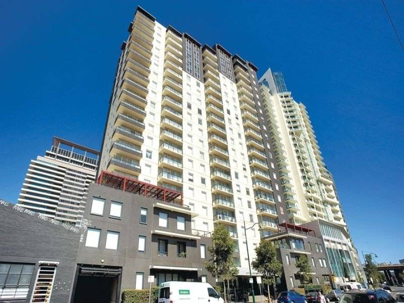Rivergarden Condos 10th floor, 79 Whiteman St: Contemporary Charm! Picture 3