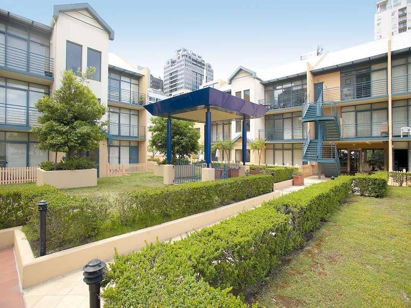 Royal Flagstaff, 33 Jeffcott St: What A Location! Picture 3
