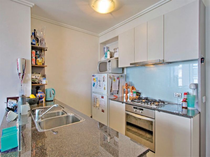 Sentinel 25th floor, 88 Kavanagh St: Walk To Work! Picture 3