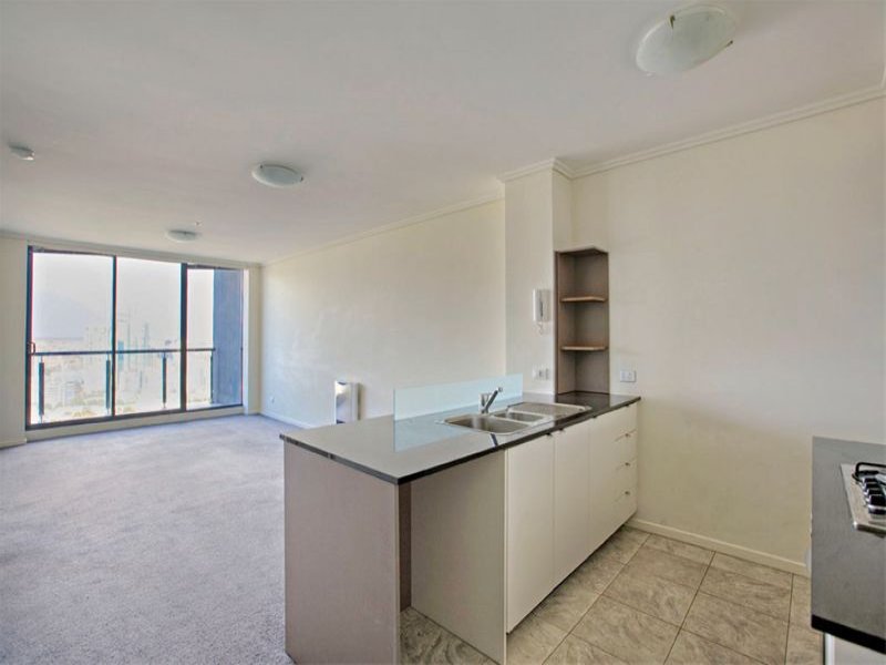 Sentinel 30th floor, 88 Kavanagh St: Move In By 15th Jan And Receive A $100 Myer Gift Card! Picture 2