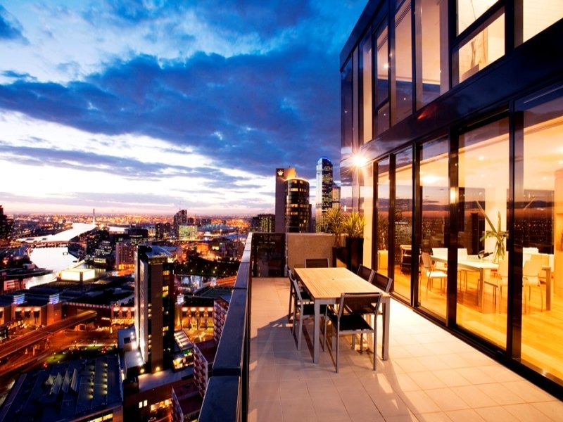 SOUTHBANK CENTRAL - Superb Luxury Living! Picture 1