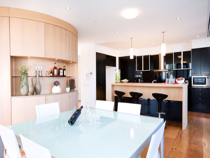 SOUTHBANK CENTRAL - Superb Luxury Living! Picture 3