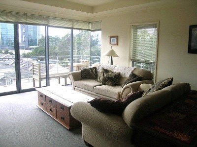 Southbank Royale 7th floor, 102 Wells St: A Must See! Picture