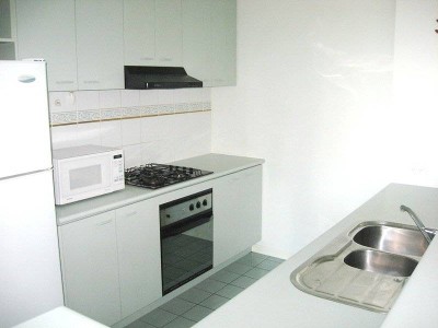 Southbank Towers 6th floor FULLY FURNISHED, 83 Queensbridge St: Just Move In! Picture