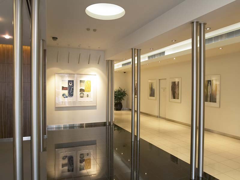 Summit 11th floor, 163 City Rd: A Must To Inspect! Picture 2