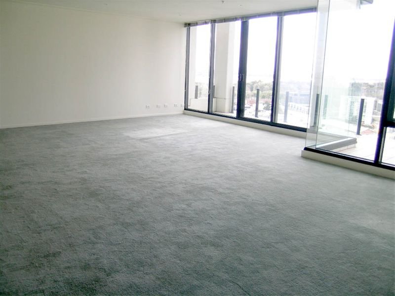Summit, 163 City Rd: Stunning Double Storey Penthouse! Picture 2