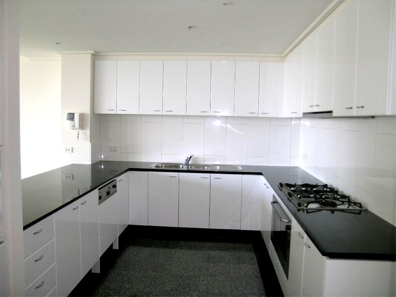 Summit, 163 City Rd: Stunning Double Storey Penthouse! Picture 1