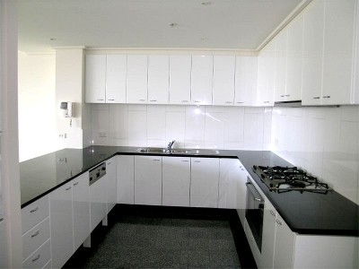 Summit, 163 City Rd: Stunning Double Storey Penthouse! Picture