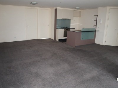 Victoria Tower 5th floor, 100 Kavanagh St: Space And Style! Picture