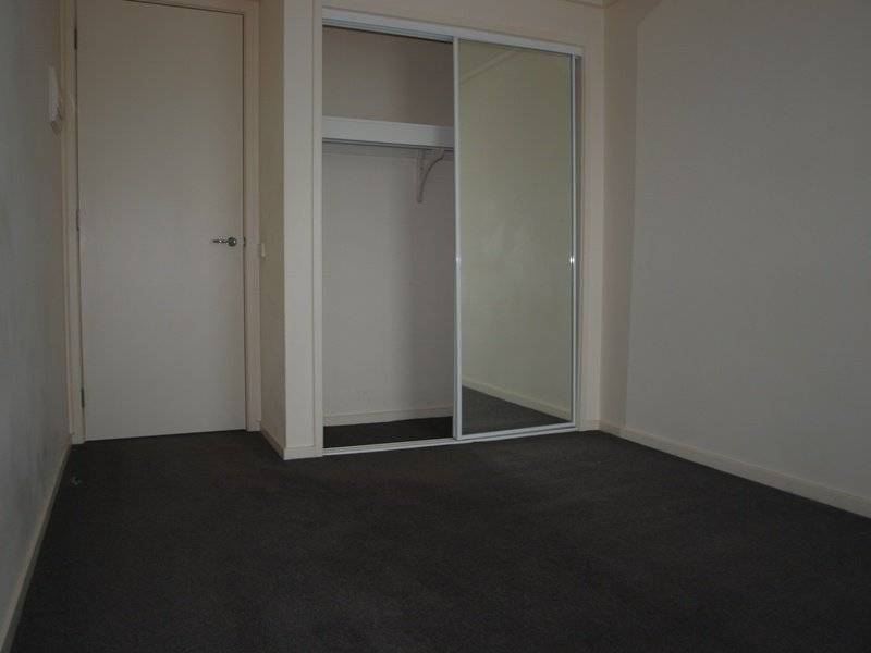 Victoria Tower 5th floor, 100 Kavanagh St: Space And Style! Picture 3