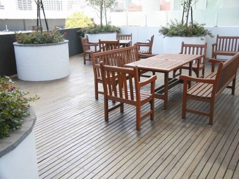 Yarra Crest 9th floor, 99 Whiteman St: Excellent Location! Picture 3