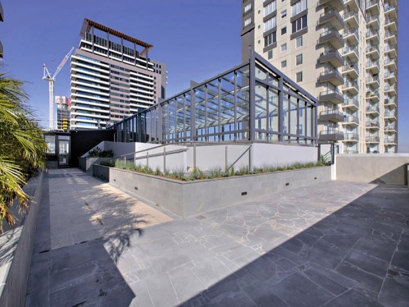 BRAND NEW - Large executive home in heart of Southbank Picture 2