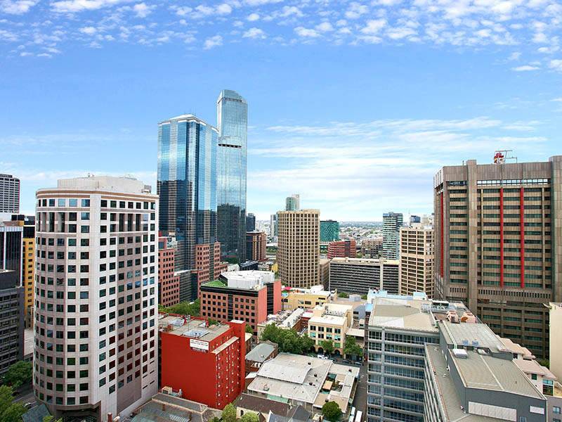 Excellent inner city living Picture 1