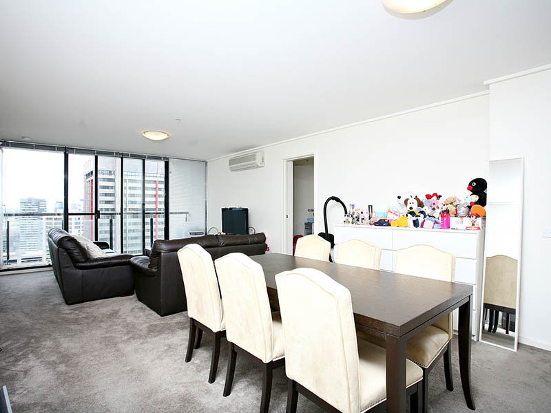 Excellent inner city living Picture 2