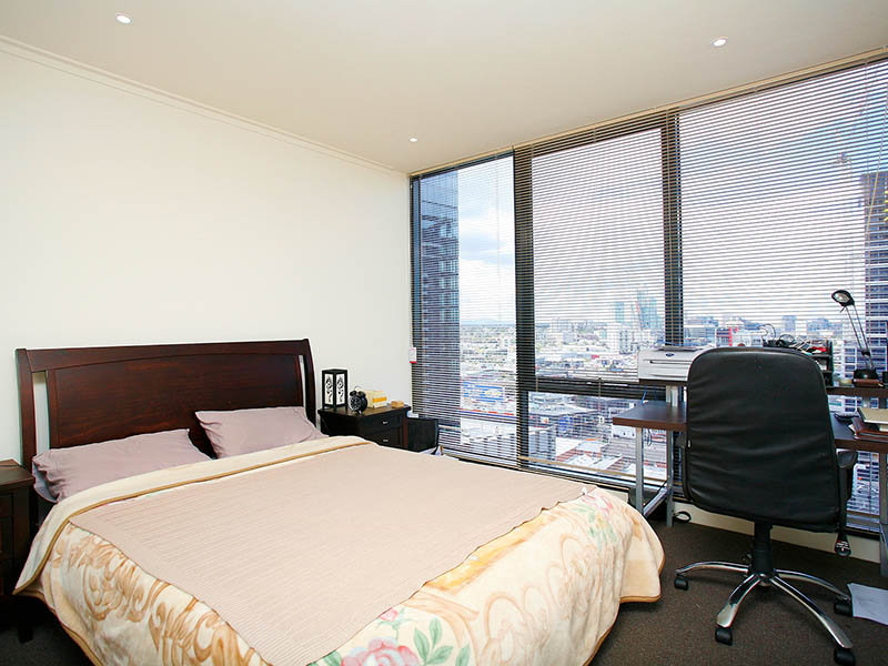 Executive living or weekend pad - live in luxury in the new Vue Grande Picture 3